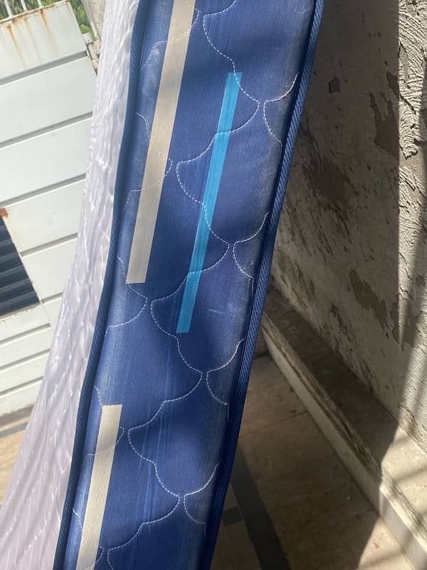 selling spring materess in god condition 1