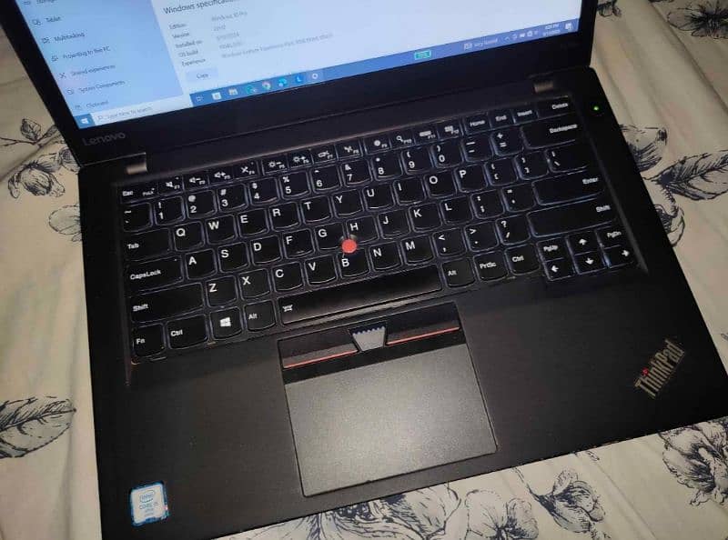 Lenovo ThinkPad T470s with an i5 6th gen 8gb 256gb 5