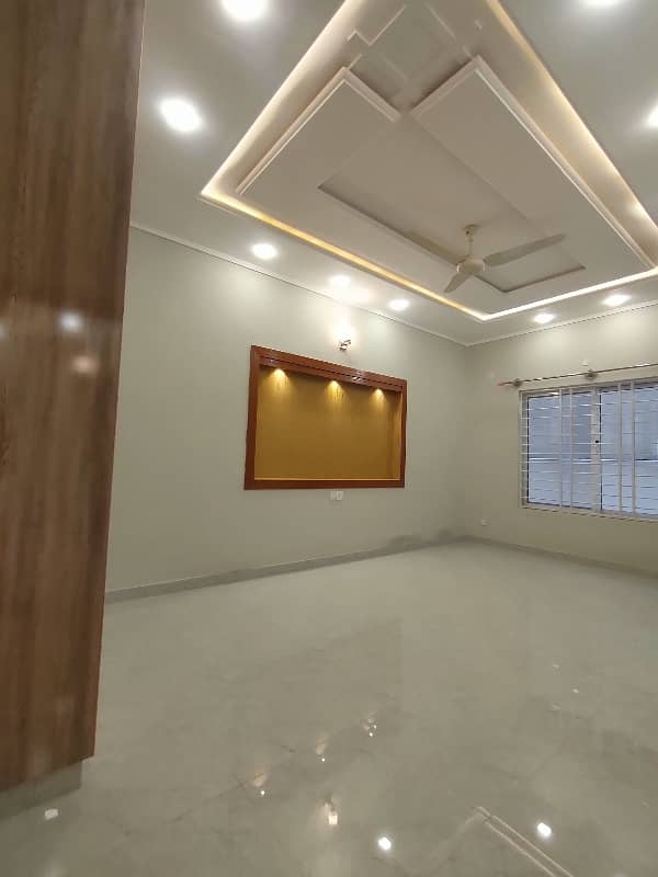 10 Marla Double Storey Low Price House For Sale In G-13 Islamabad 10