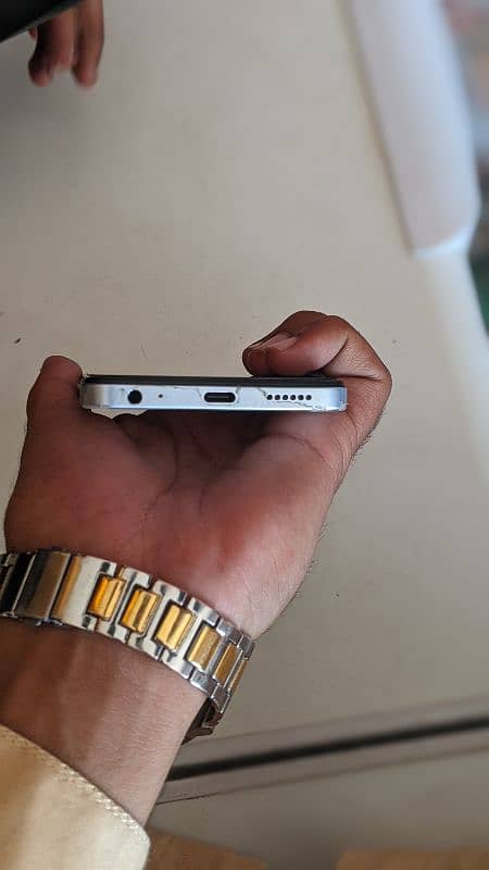 Infinix smart 8 4+4/64 10/10 all ok 4
