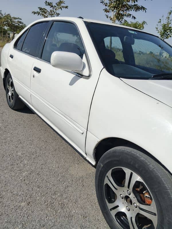 Nissan Sunny 2000/CNG/A. C/Twin Cam 1.5 11