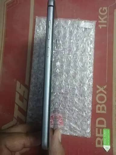 P10 lite,  4/64,  dual sim PTA, 4G 4
