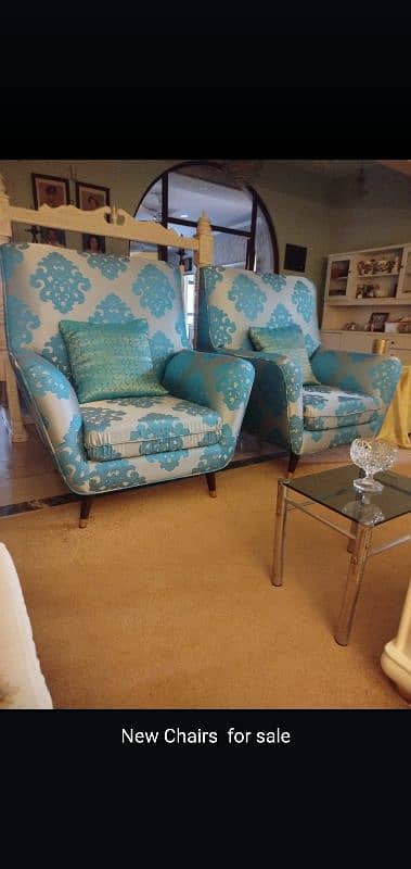 A high quality chair pair available 1