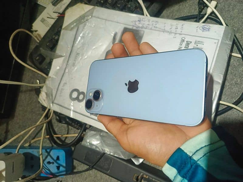 iPhone 14 plus 2
