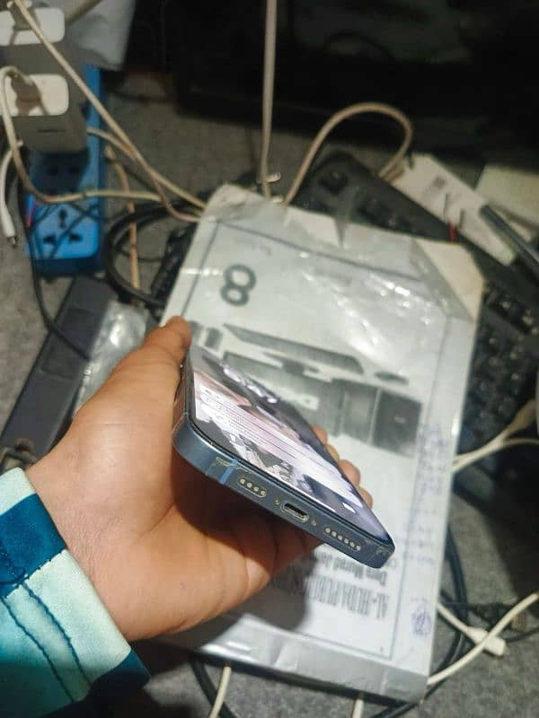 iPhone 14 plus 5