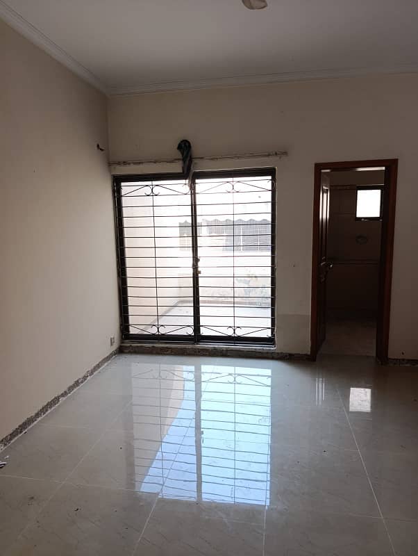 Facing Park 10 Marla Beautiful House Available For Rent in DHA Phase 8 Ex Park view Lahore 0