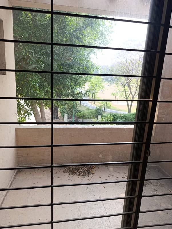 Facing Park 10 Marla Beautiful House Available For Rent in DHA Phase 8 Ex Park view Lahore 7