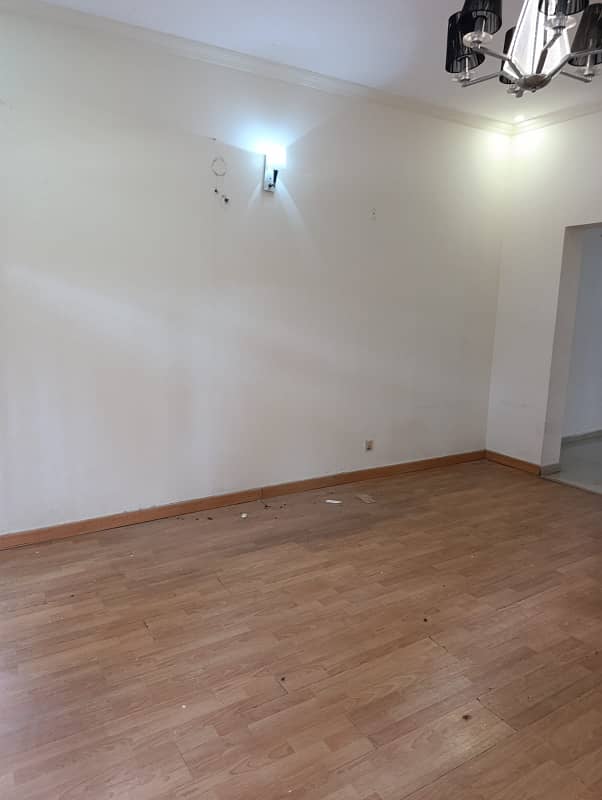 Facing Park 10 Marla Beautiful House Available For Rent in DHA Phase 8 Ex Park view Lahore 10