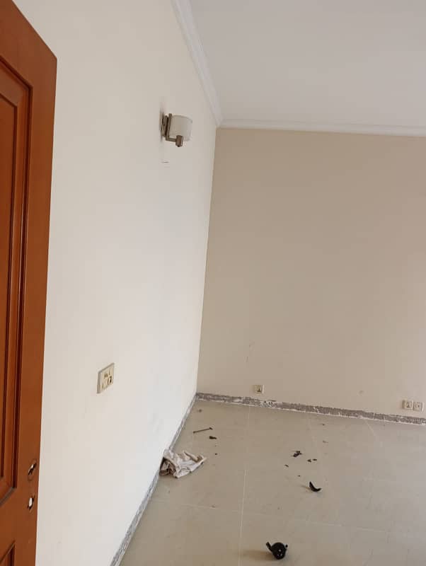 Facing Park 10 Marla Beautiful House Available For Rent in DHA Phase 8 Ex Park view Lahore 13