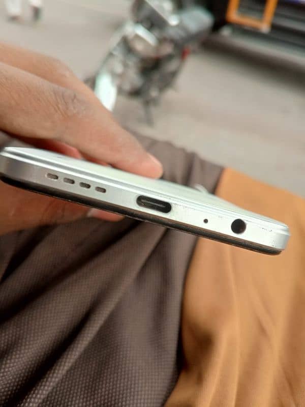 infinix note 11  4/128 4