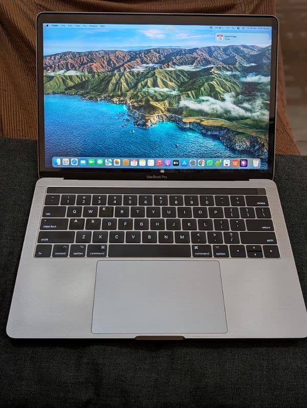 Apple MacBook 2017 pro Touch bar 0