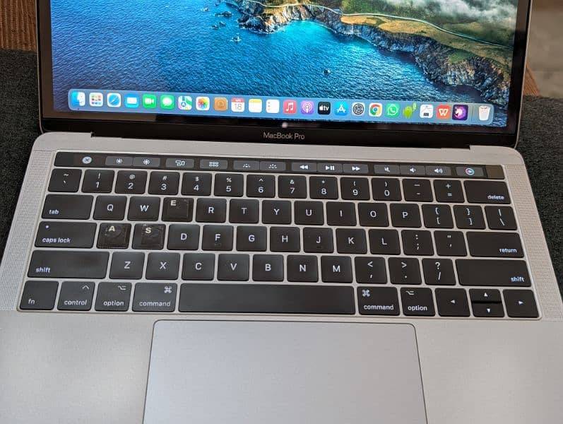 Apple MacBook 2017 pro Touch bar 3
