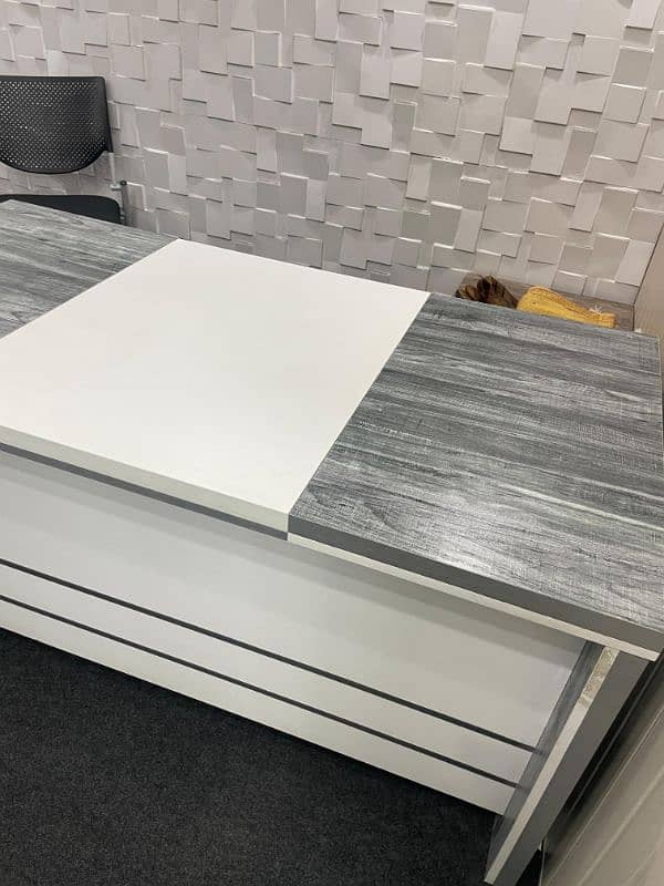 Study table 0