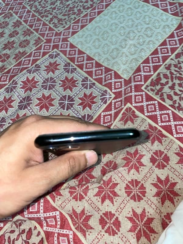 11 pro max PTA Appproved 256 gb 9