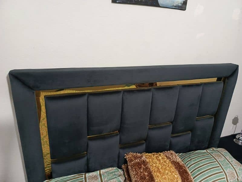 Double bed With side Tables + Dressing Table + Matress 4