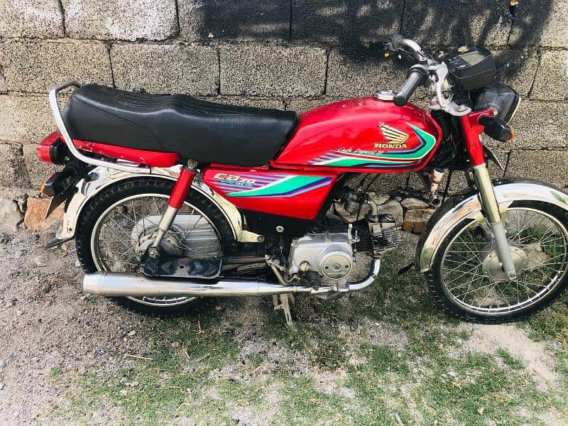 Honda cd  17 model lahore num Biomtric available All documents clear 0