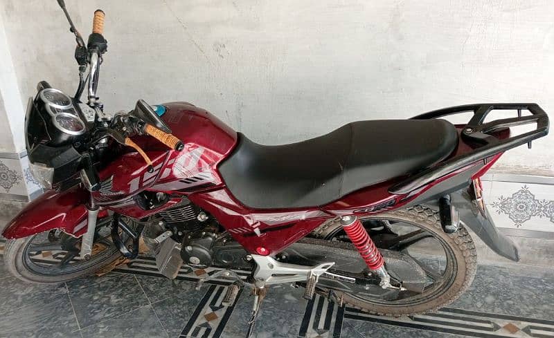 Honda CB 150 F. Model 2024. (Honda in Bikes) total geniune. 1