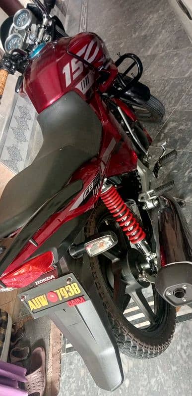 Honda CB 150 F. Model 2024. (Honda in Bikes) total geniune. 2