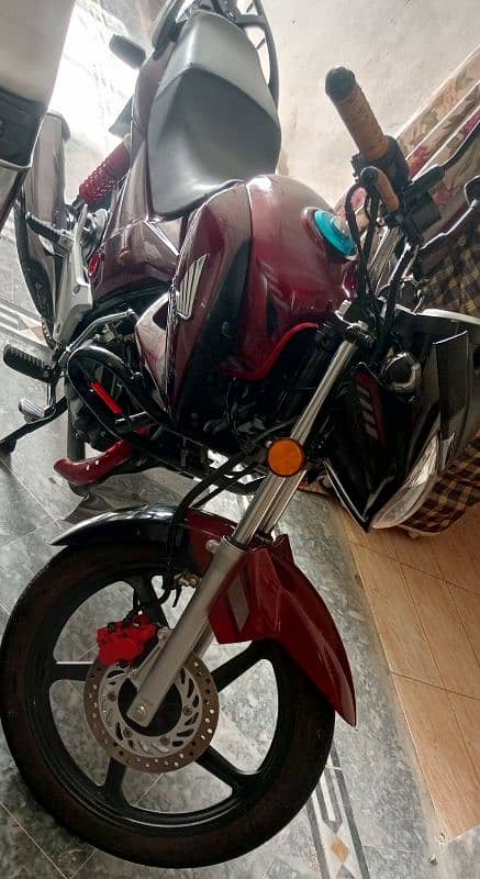 Honda CB 150 F. Model 2024. (Honda in Bikes) total geniune. 6