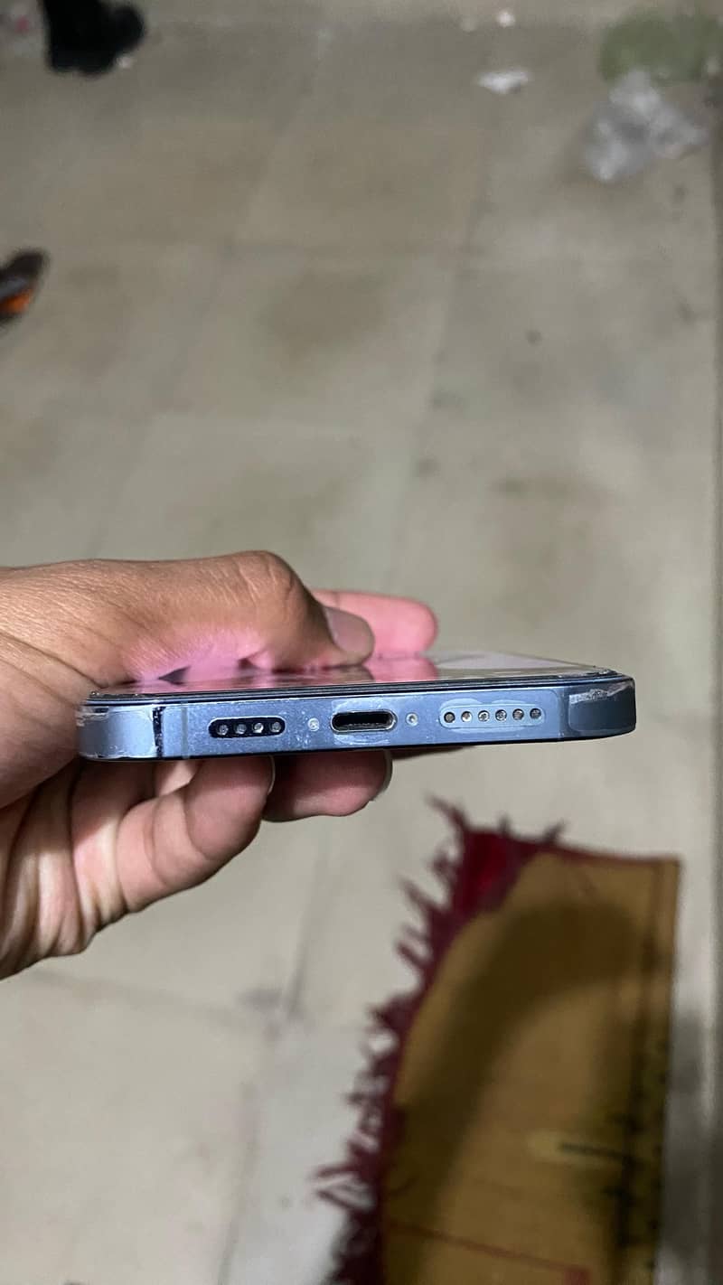 IPhone 13 Pro Max JV 7
