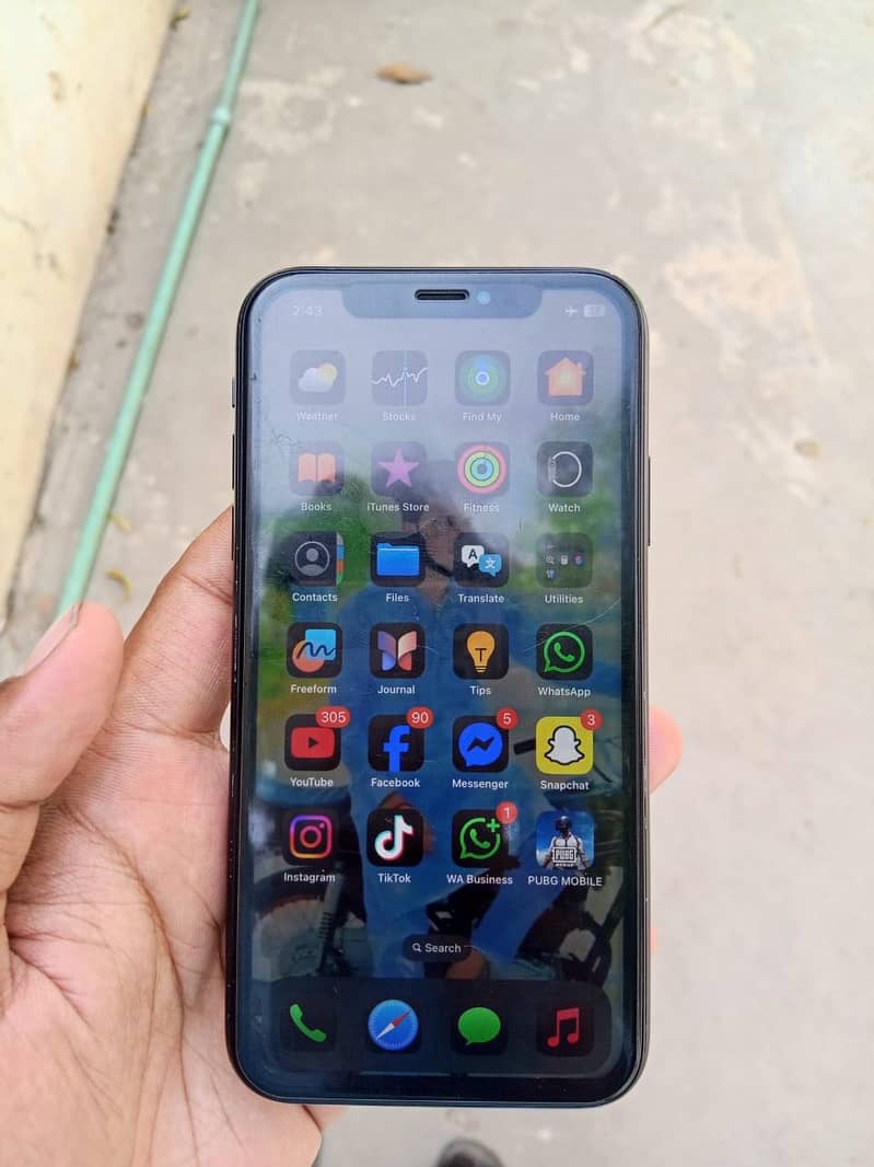 i phone XR 2