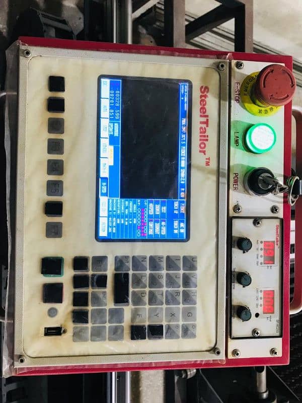 8ft x 10ft CNC Plasma Cutting Machine IMPORTED 1