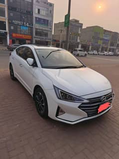 Hyundai Elantra 2022