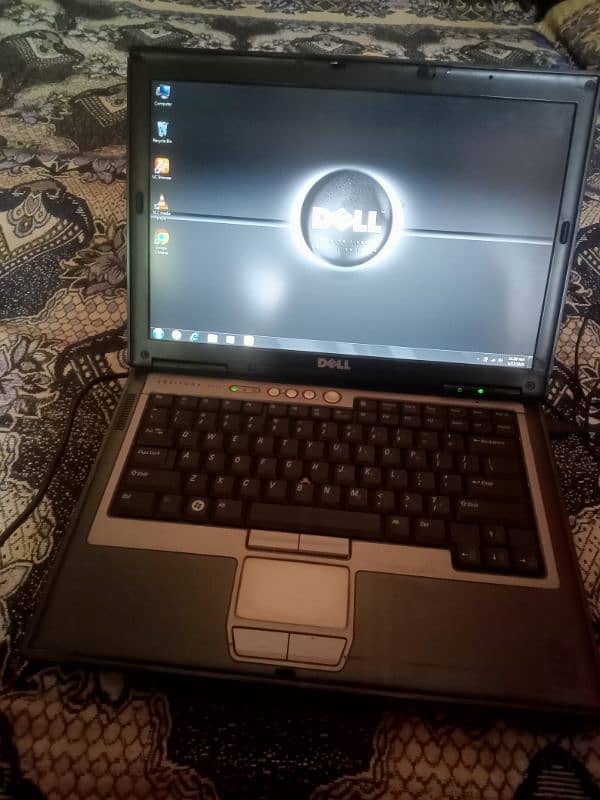 Dell latitude D620 Core (TM)°2  64 GB ssd laptop 0
