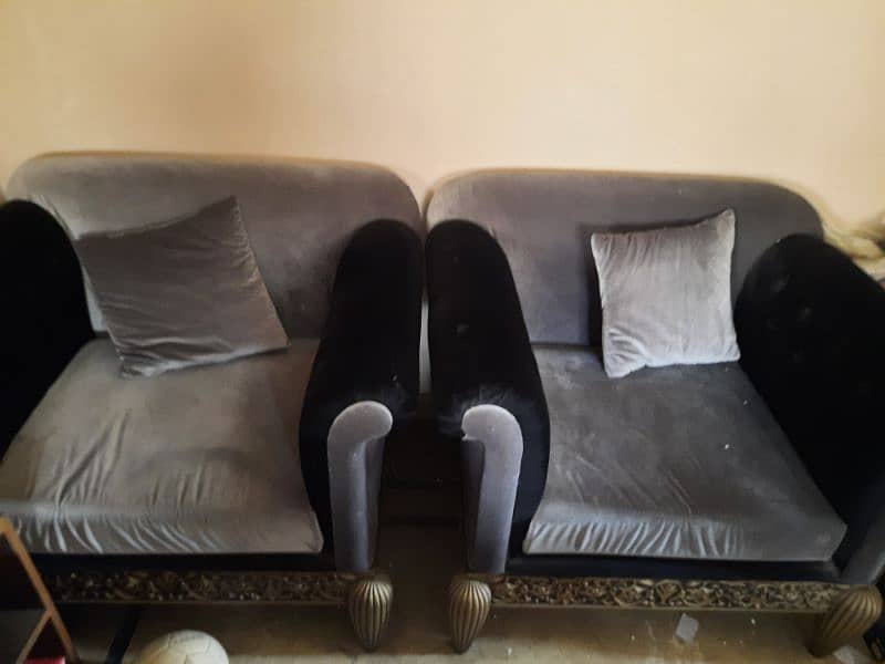Brand new Sofa Set with Center and Corner Tables 4