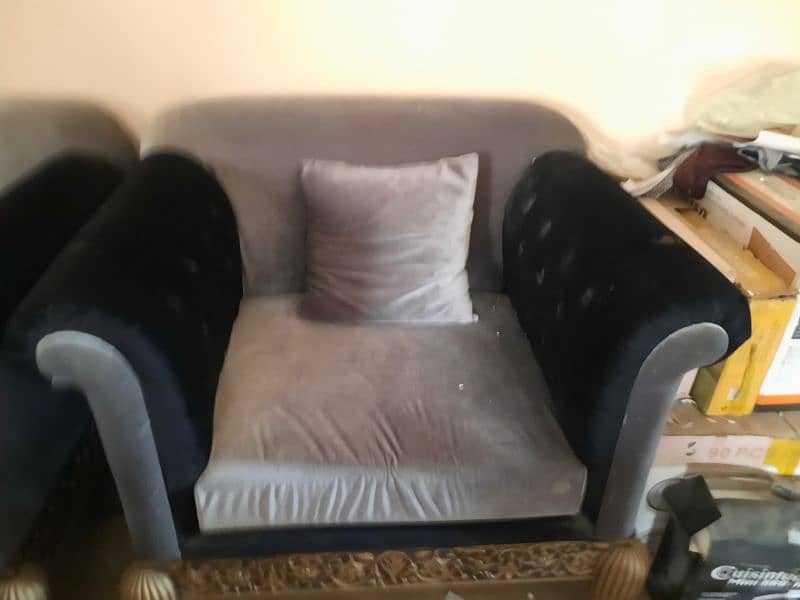 Brand new Sofa Set with Center and Corner Tables 6