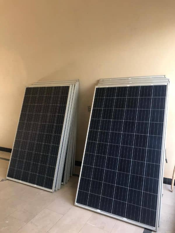 BLD SOLAR 260 WATTS 14 PLATES CONDITION NEW 10/10 0
