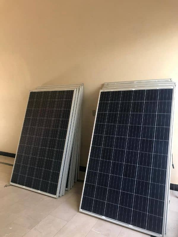 BLD SOLAR 260 WATTS 14 PLATES CONDITION NEW 10/10 1