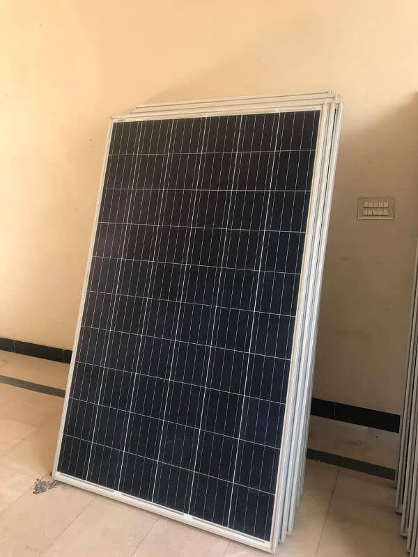 BLD SOLAR 260 WATTS 14 PLATES CONDITION NEW 10/10 3