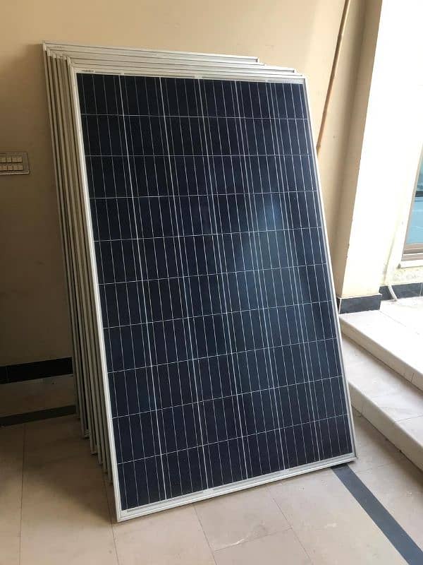 BLD SOLAR 260 WATTS 14 PLATES CONDITION NEW 10/10 5