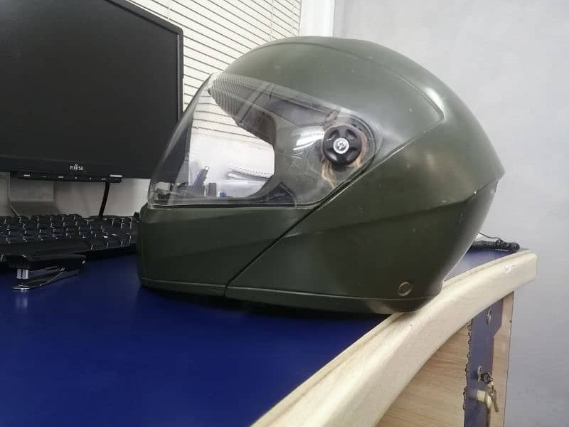 studds orignal helmet Having dual option Just slightly use. 7