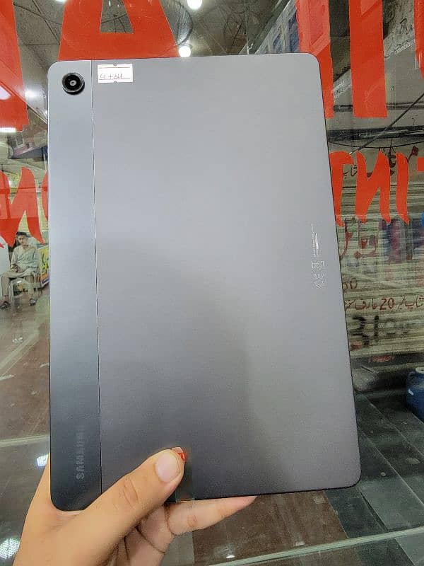 Samsung a9 plus 3