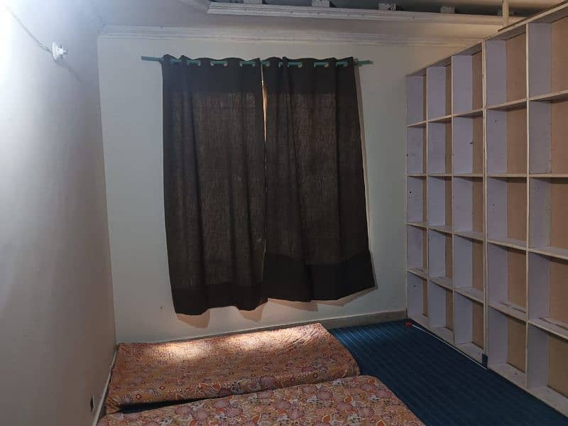 BOYS HOSTEL FOR KIPS 30A, CRESCENT COLLEGE,JINNAH HOSPITAL, SKANS,FAST 11