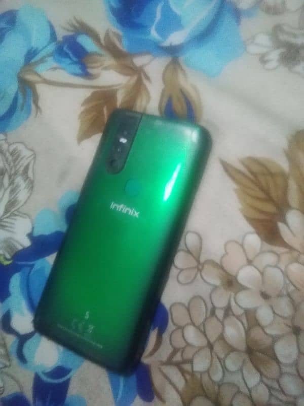 infinix S5pro 4/64 pop up camera 0