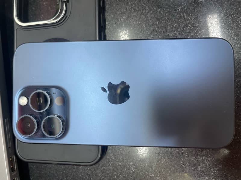 iPhone 15 pro max complete box 10 10 condition 256 gb dual physical 5