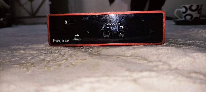 focus rite Scarlett solo (3d gen)perfect condition 2
