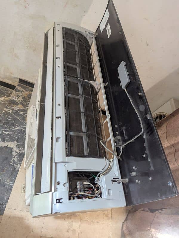 Haier 2 Ton Dc Inverter working condition ( Triple Inverter) 4