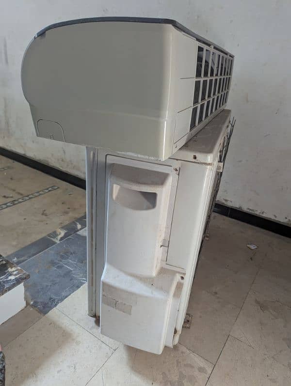 Haier 2 Ton Dc Inverter working condition ( Triple Inverter) 7