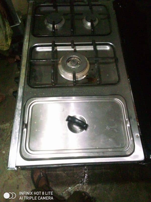 Oven for sale slightly used just for 2 months 4