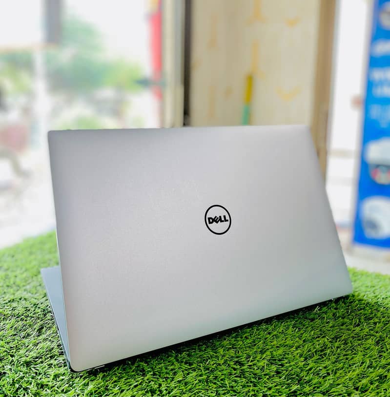 DELL PRECISION 5530 4K 0