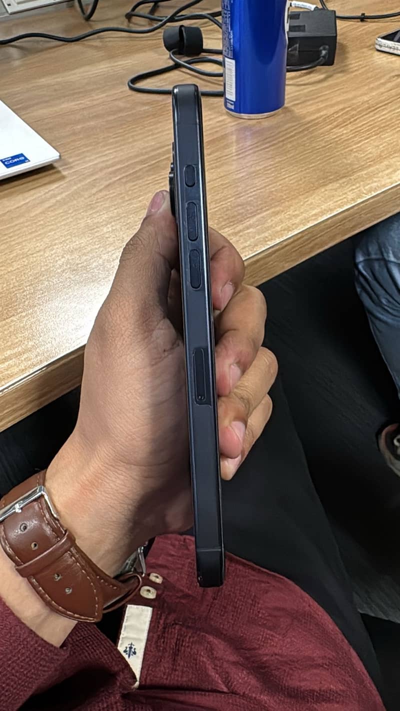 Apple iPhone 15 Pro Max Non PTA 2