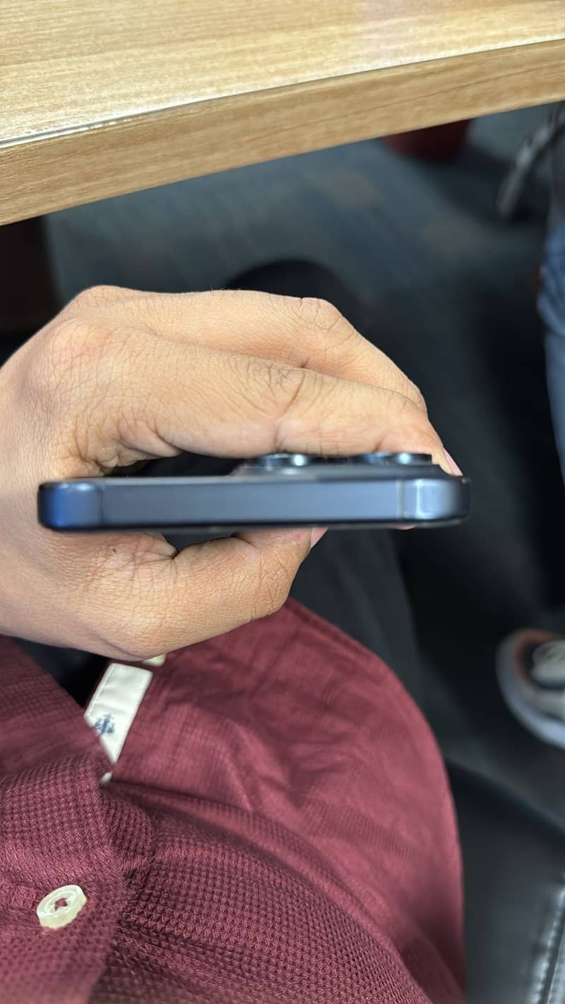 Apple iPhone 15 Pro Max Non PTA 4