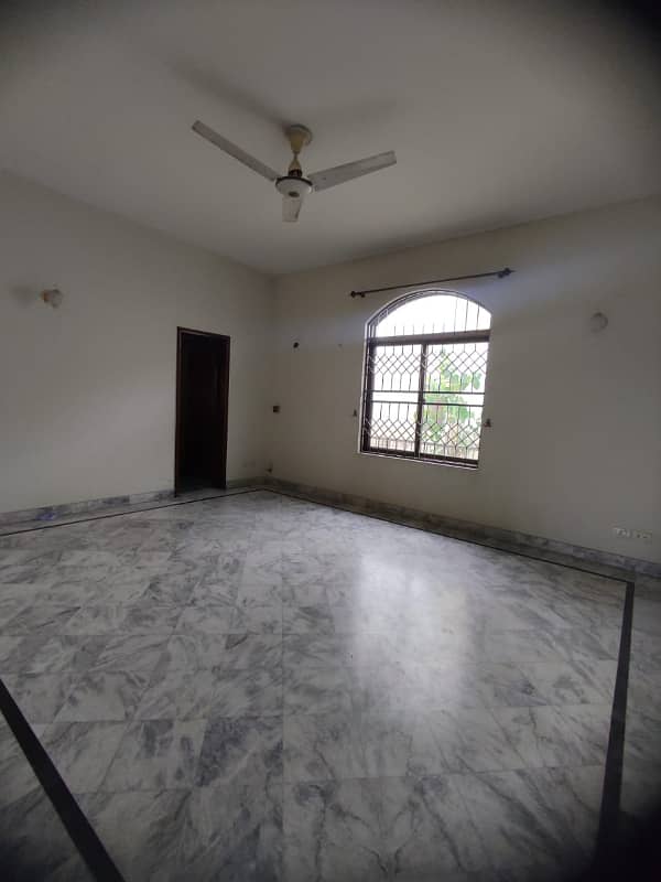 1 Kanal Upper Portion Is Available For Rent In Dha Phase 4 Near Gold Crest Mall 3