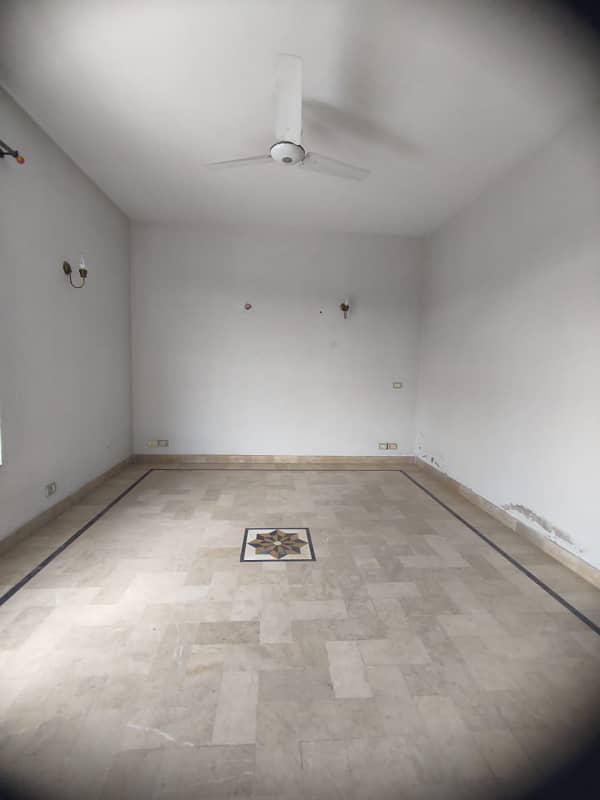 1 Kanal Upper Portion Is Available For Rent In Dha Phase 4 Near Gold Crest Mall 4