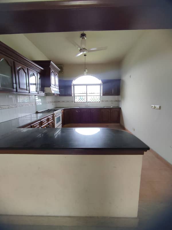 1 Kanal Upper Portion Is Available For Rent In Dha Phase 4 Near Gold Crest Mall 11