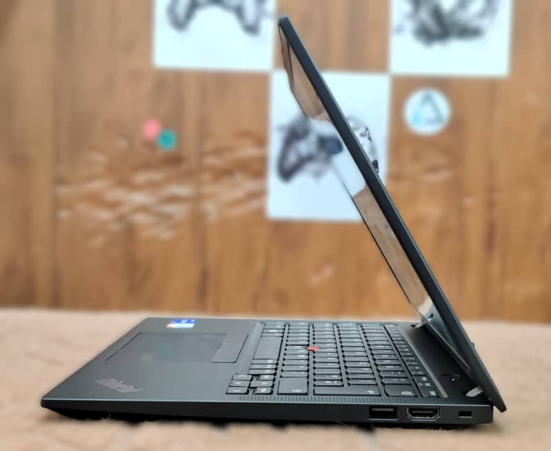 lenovo thinkpad X13 Gen4 Core i5-1335u 16GB Ram 256GB SSDTouchscreen 2